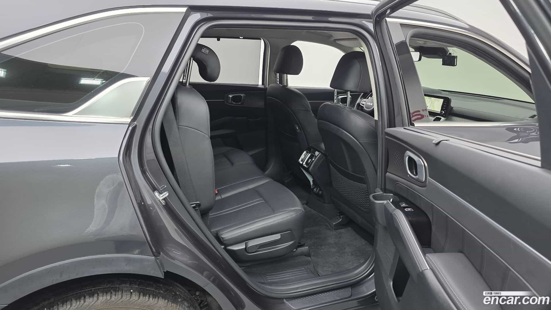 Sorento Kia 2023.3-OPTION-015