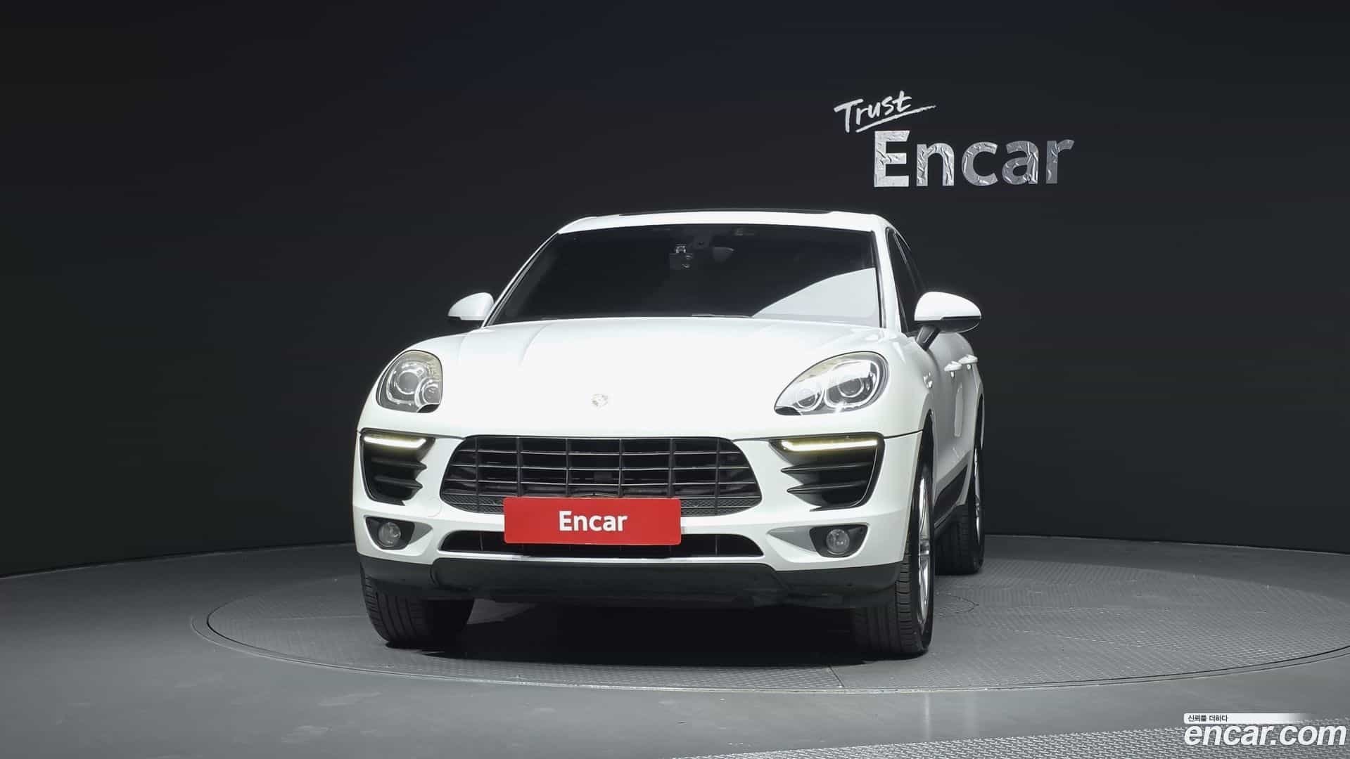 Macan Porsche 2015.3-OUTER-003