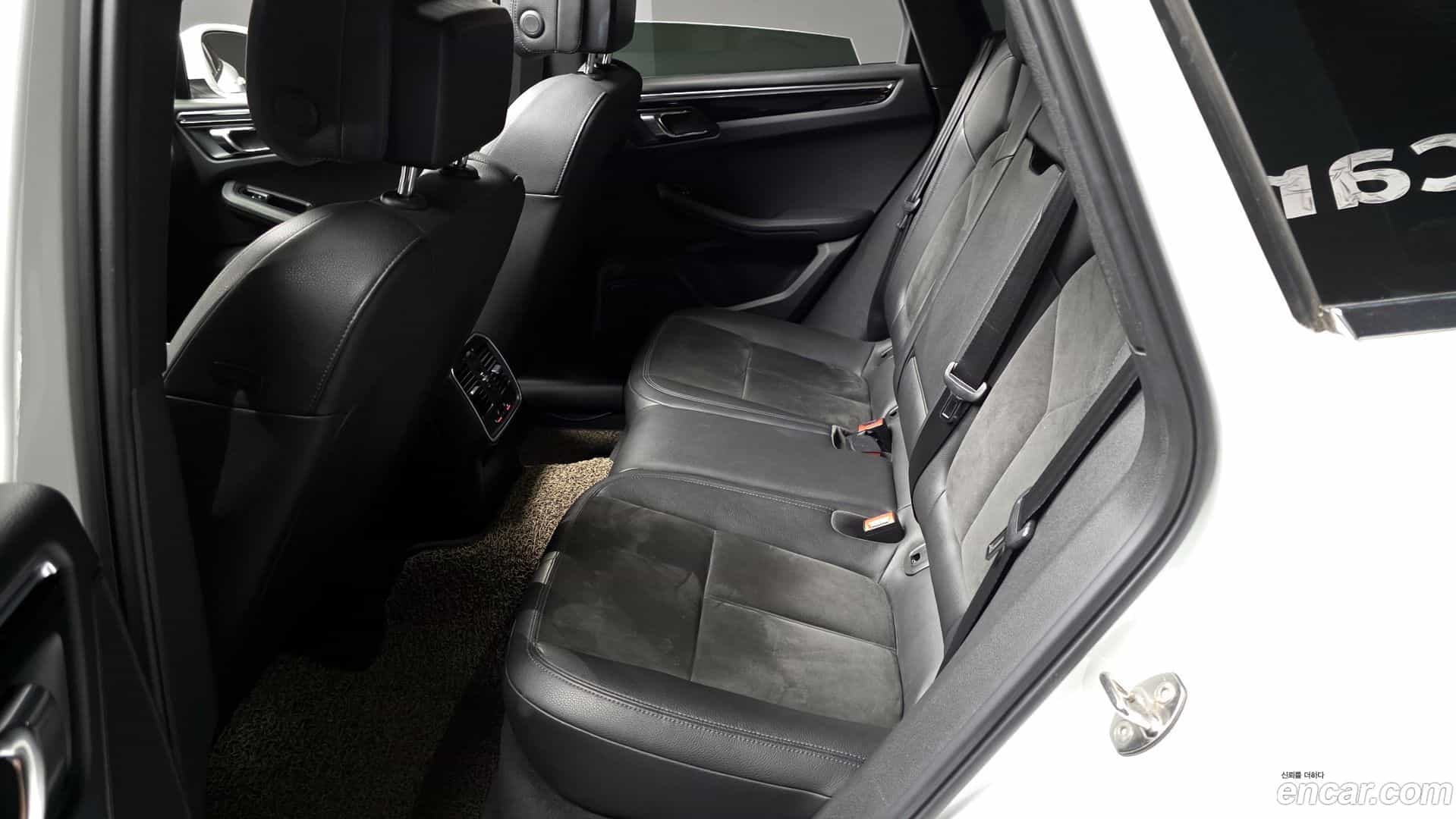 Macan Porsche 2015.3-OPTION-016