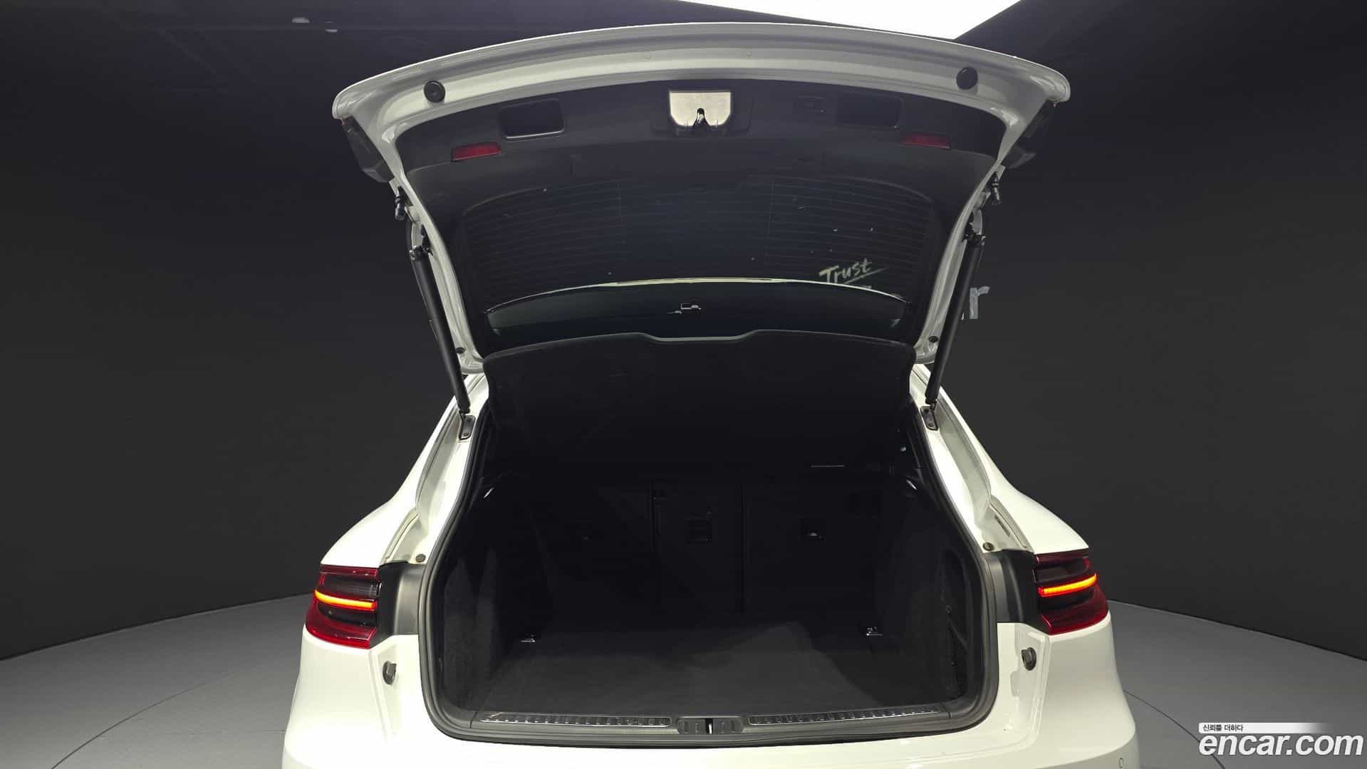 Macan Porsche 2015.3-OPTION-023