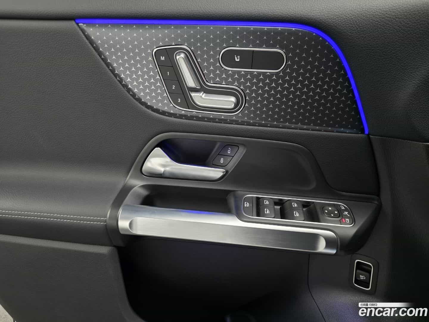 EQB Mercedes-Benz 2025.10-OPTION-016