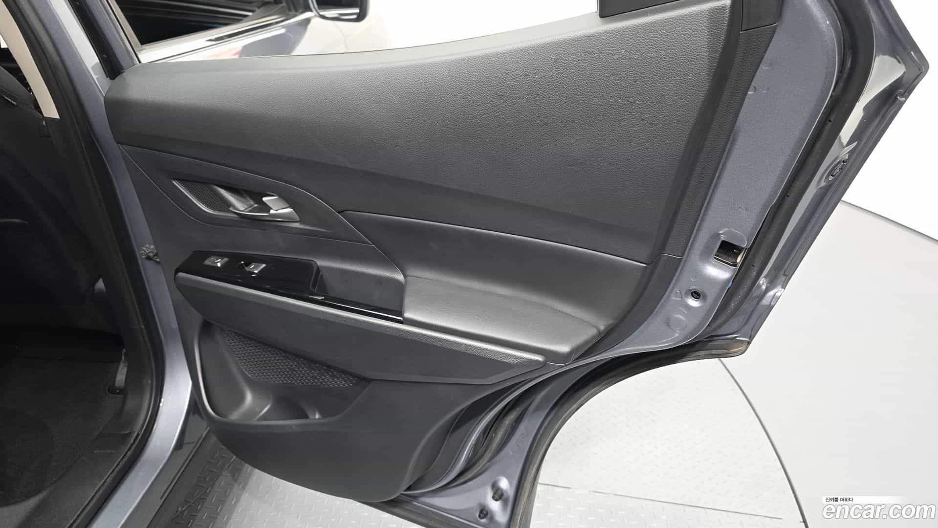 KORANDO KG Mobility 2019.4-INNER-035