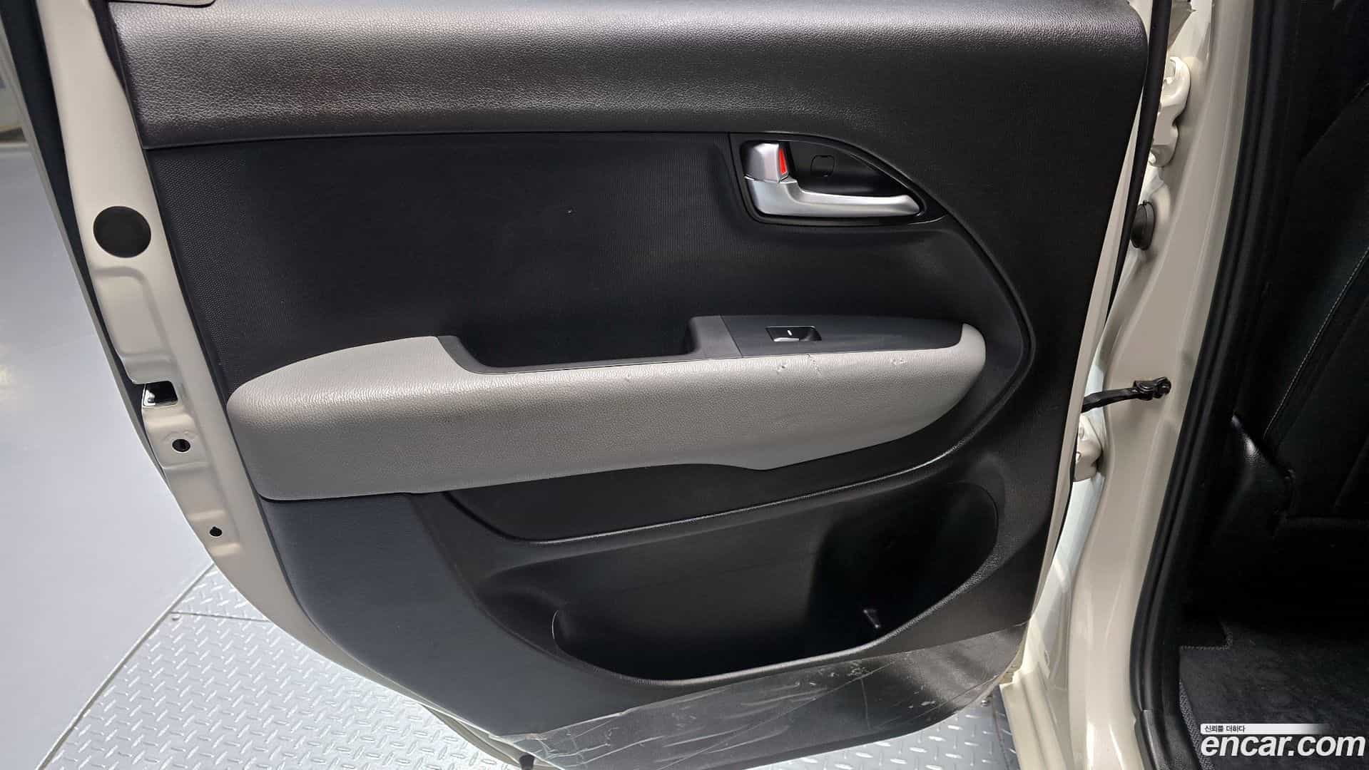 RAY Kia 2022.1-INNER-035
