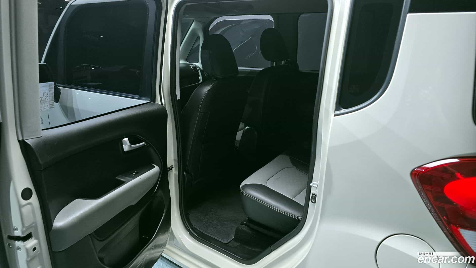 RAY Kia 2022.1-INNER-036