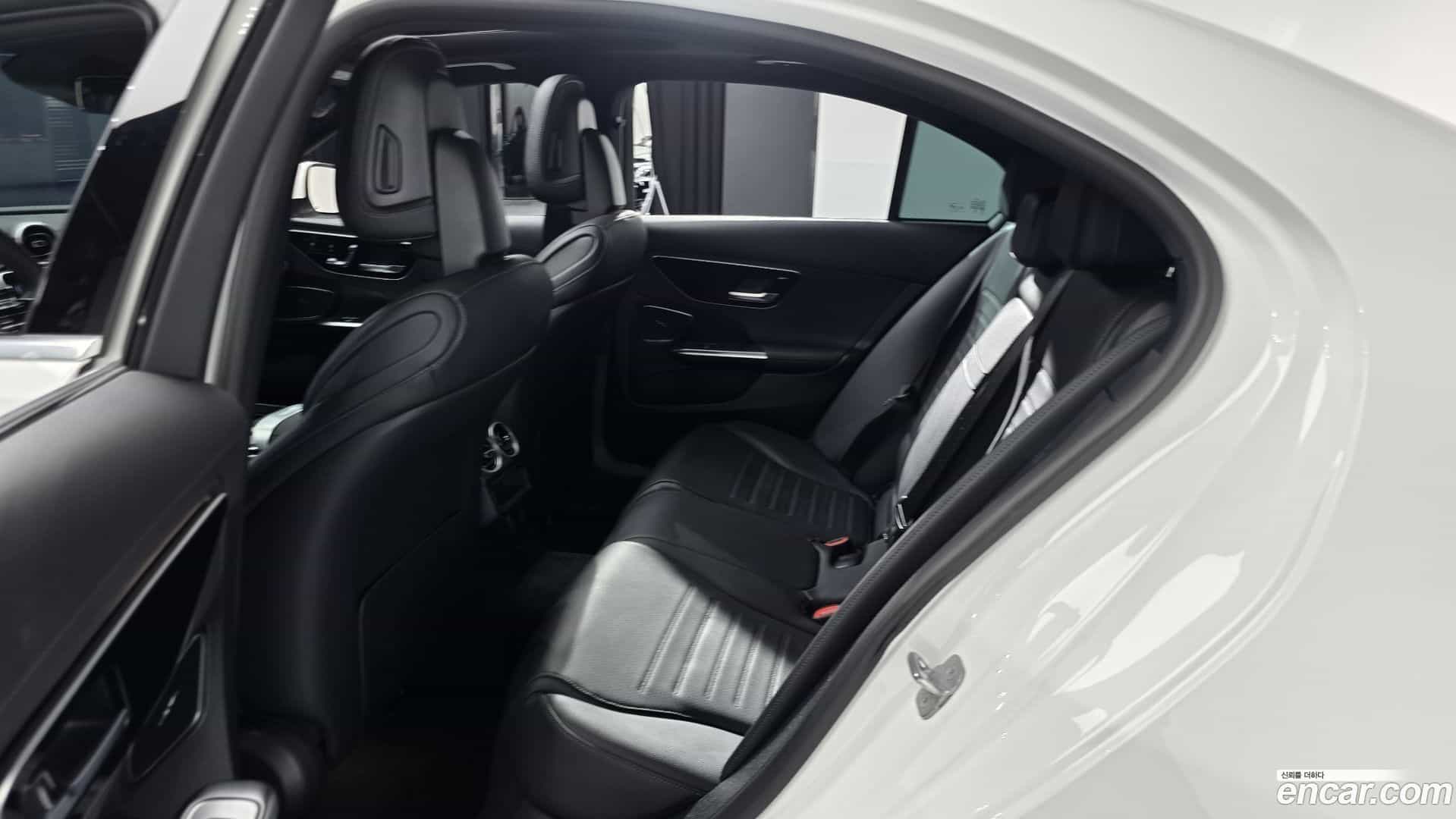 C-Class Mercedes-Benz 2024.2-OPTION-016