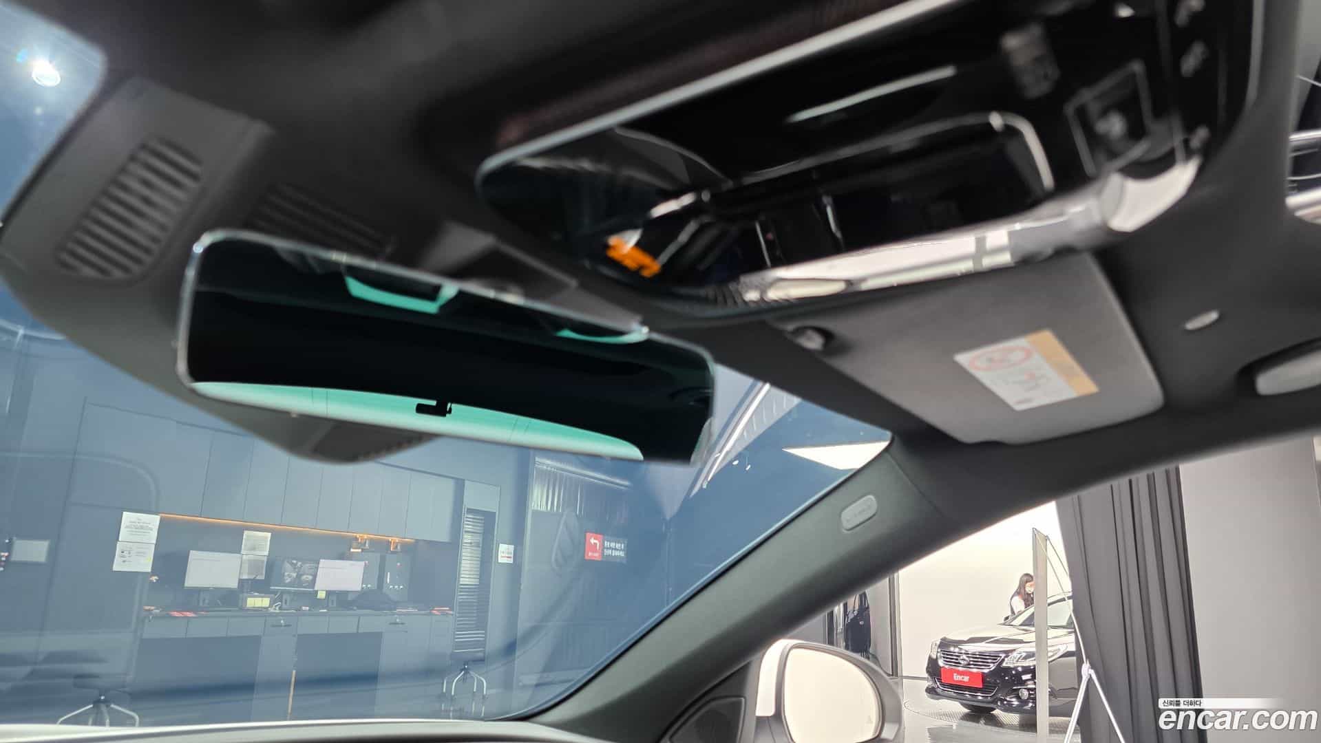 C-Class Mercedes-Benz 2024.2-OPTION-042