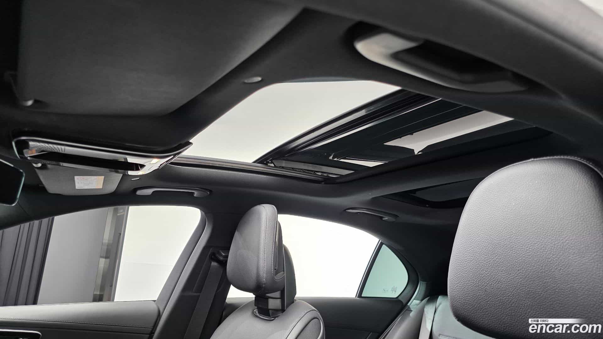 C-Class Mercedes-Benz 2024.2-OPTION-044