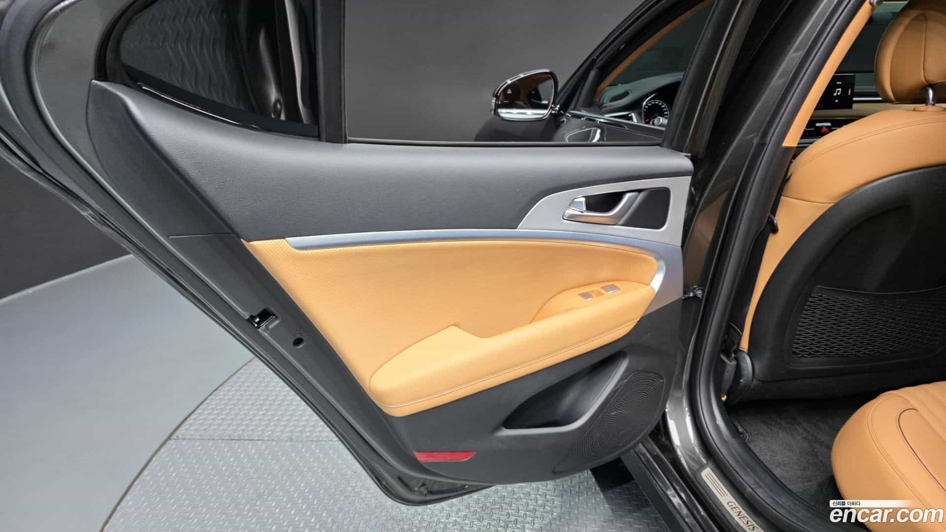 G70 Genesis 2023.6-INNER-035