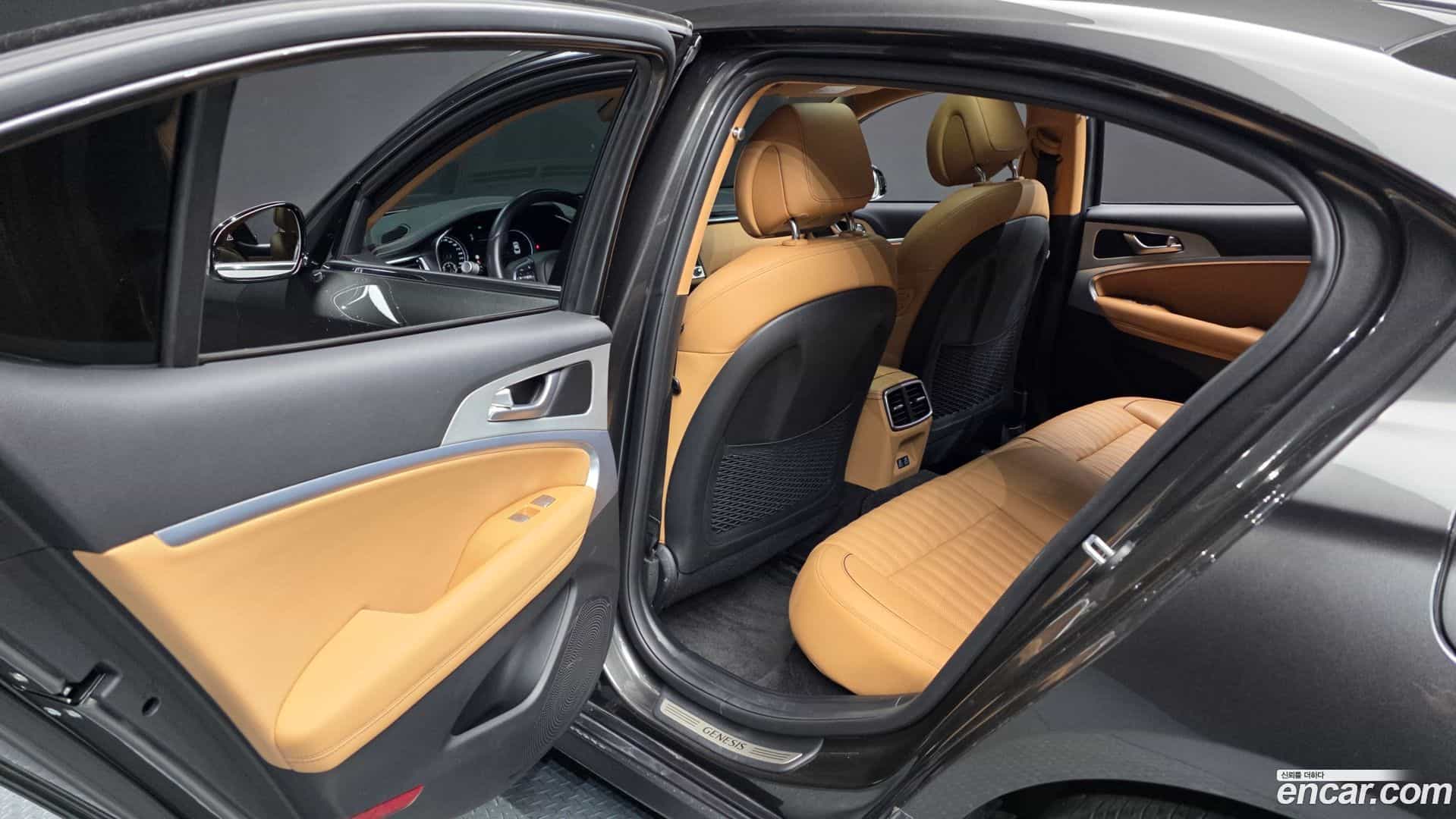 G70 Genesis 2023.6-INNER-036