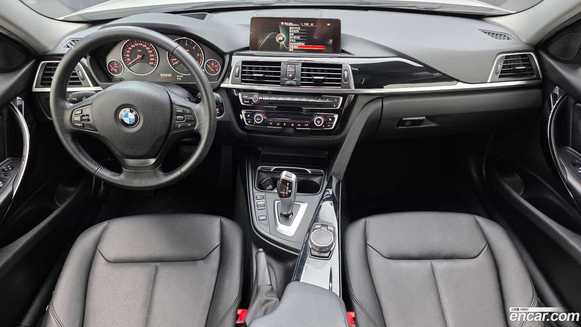3-Series BMW 2015.11-INNER-007