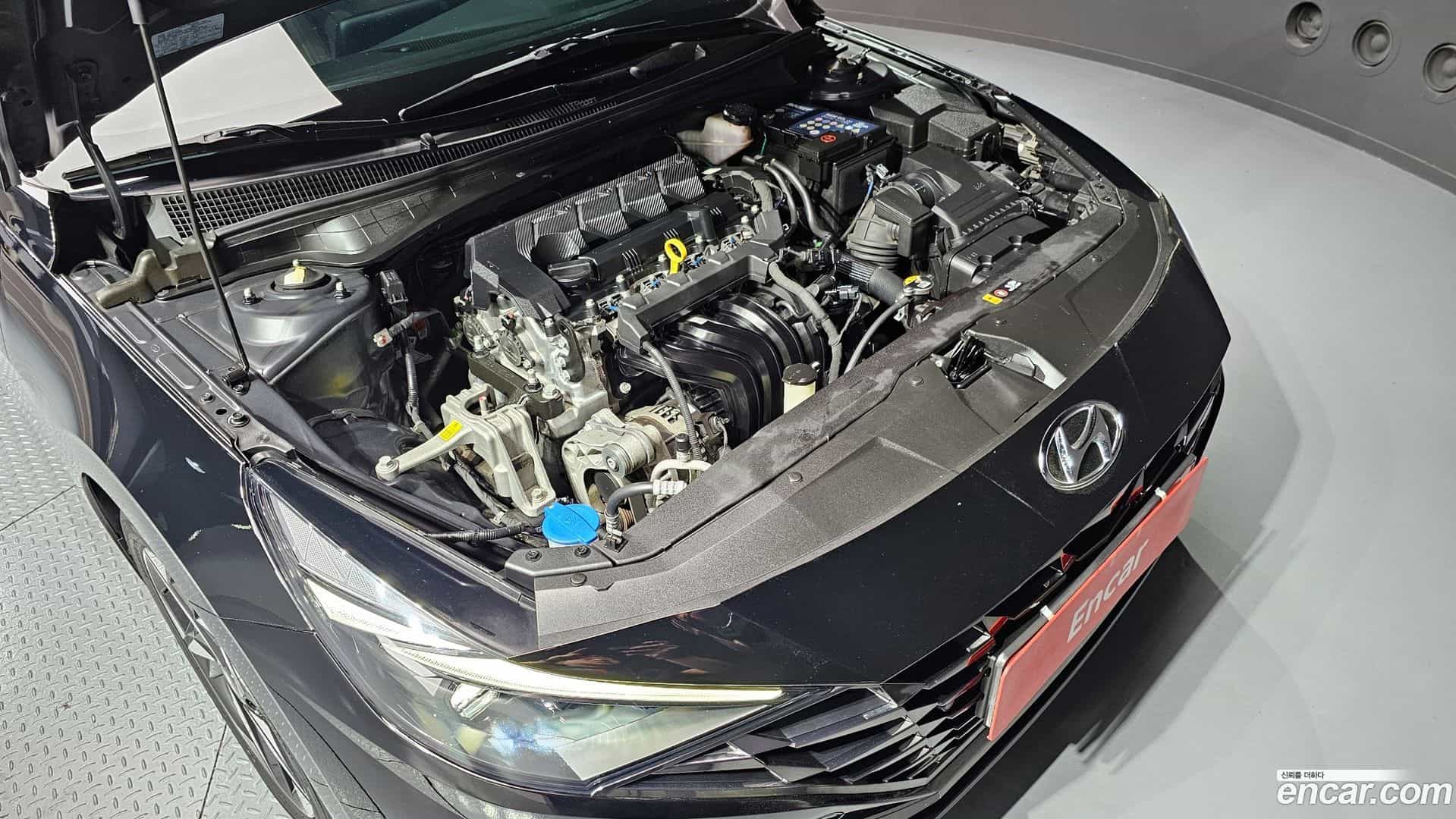 AVANTE Hyundai 2020.6-OUTER-006