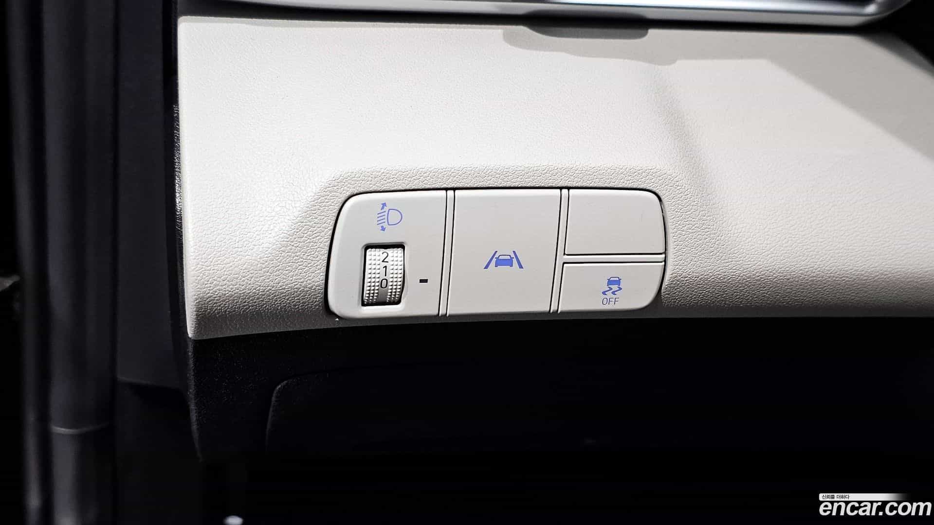 AVANTE Hyundai 2020.6-OPTION-020