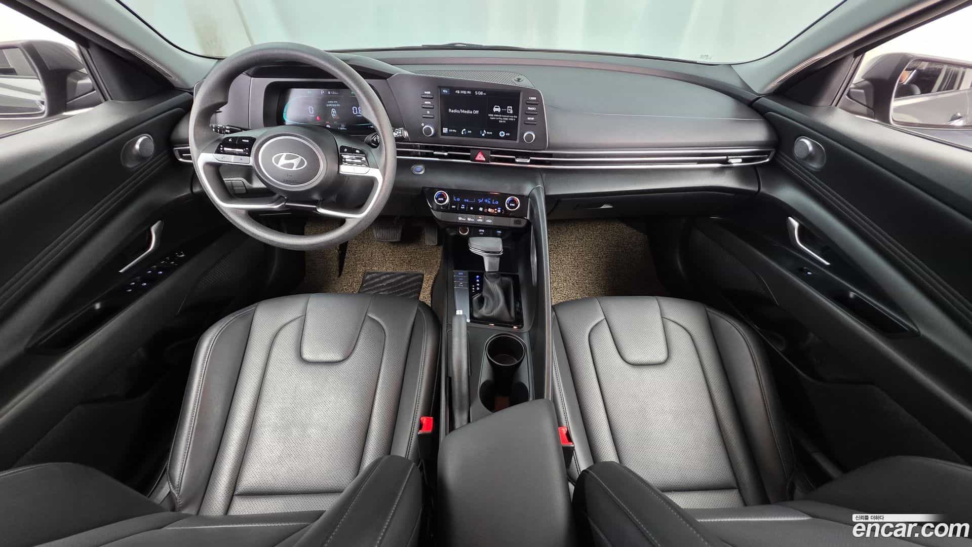 AVANTE Hyundai 2023.11-INNER-007