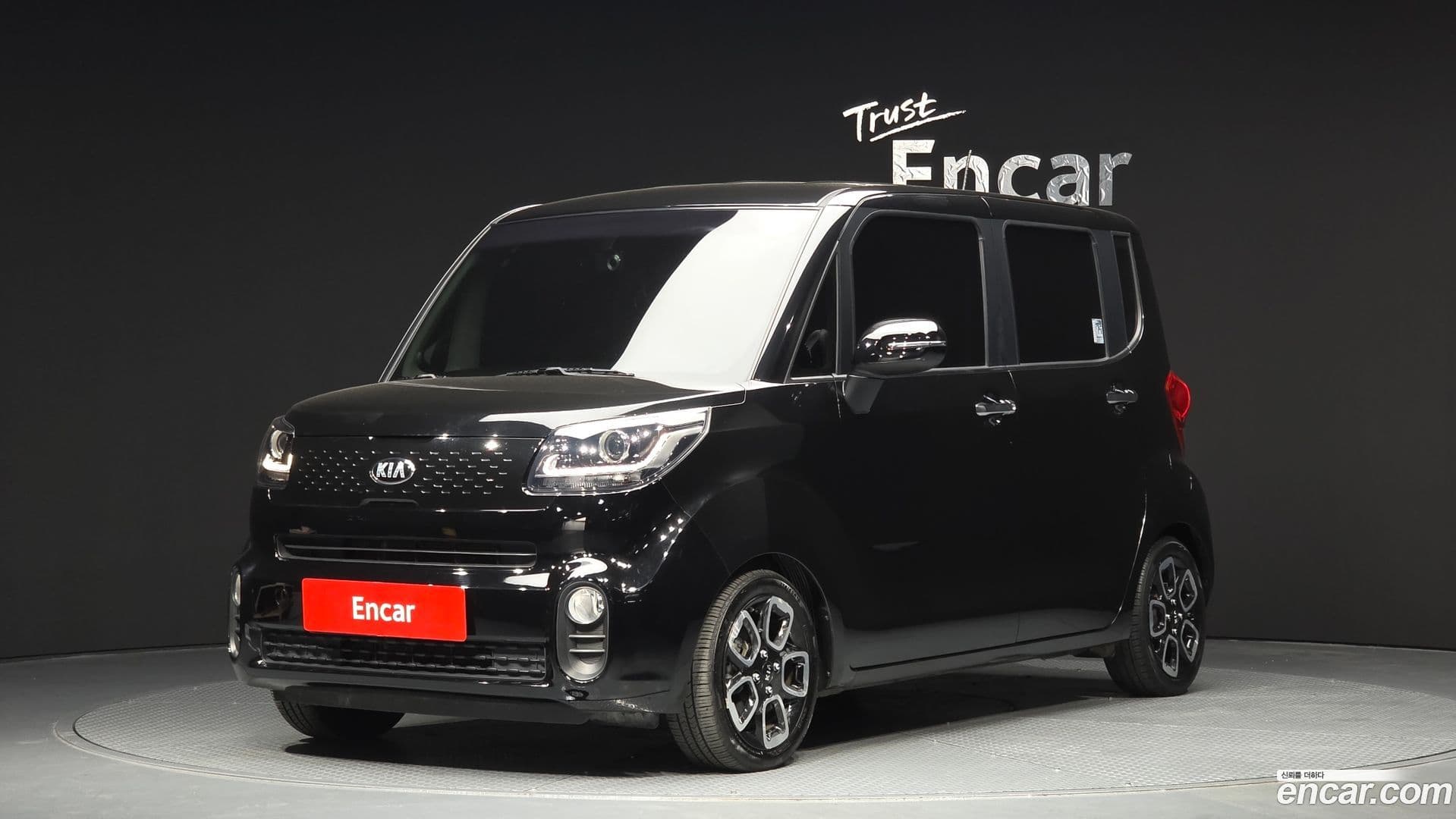 Main__Slider__Photo:RAY Kia 2019.2-0