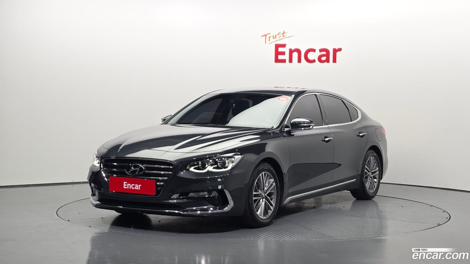 Main__Slider__Photo:Grandeur Hyundai 2018.3-0