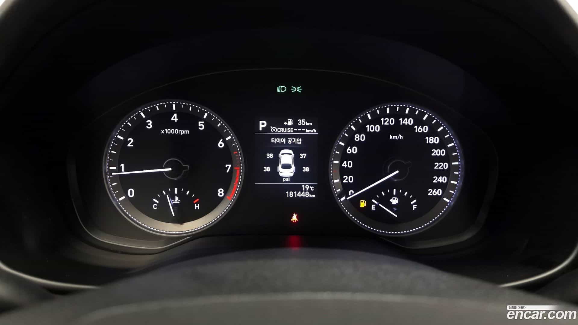 Grandeur Hyundai 2018.3-INNER-008