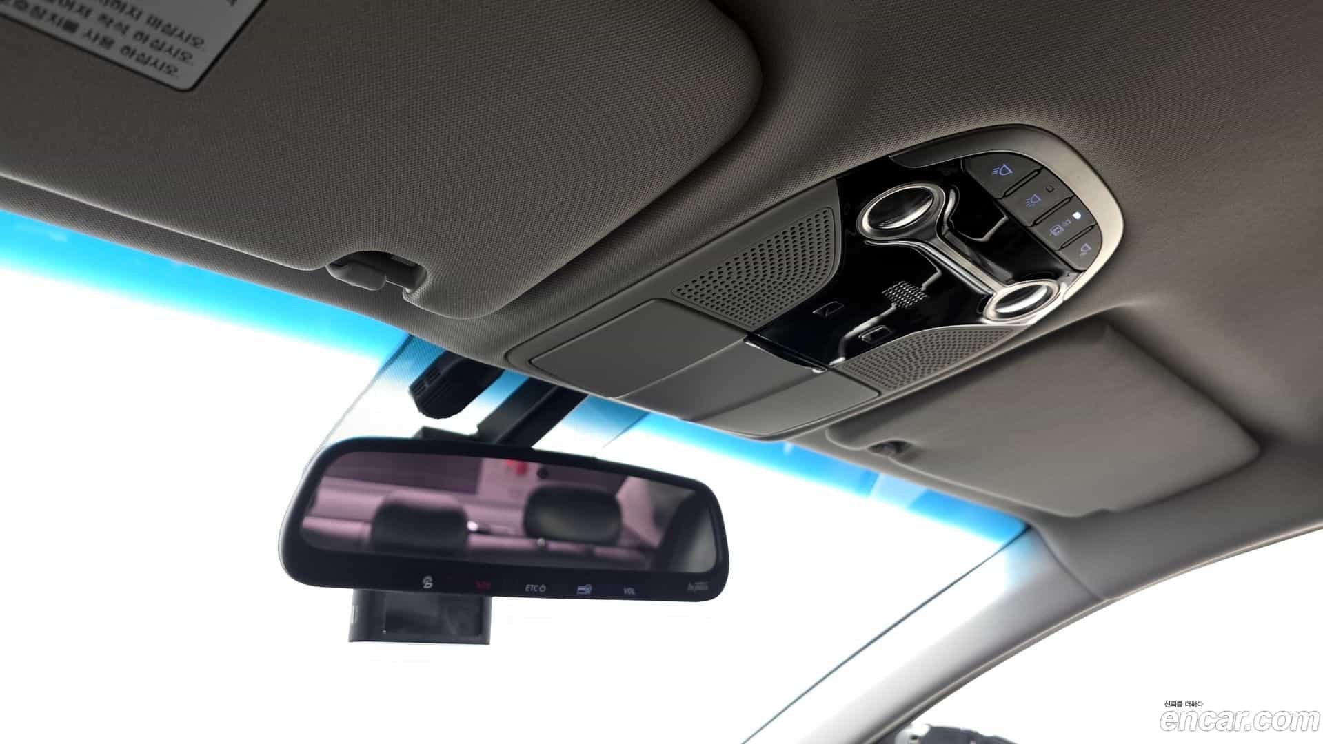 Grandeur Hyundai 2018.3-OPTION-020