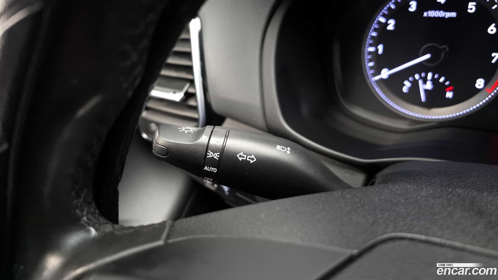 Grandeur Hyundai 2018.3-OPTION-021