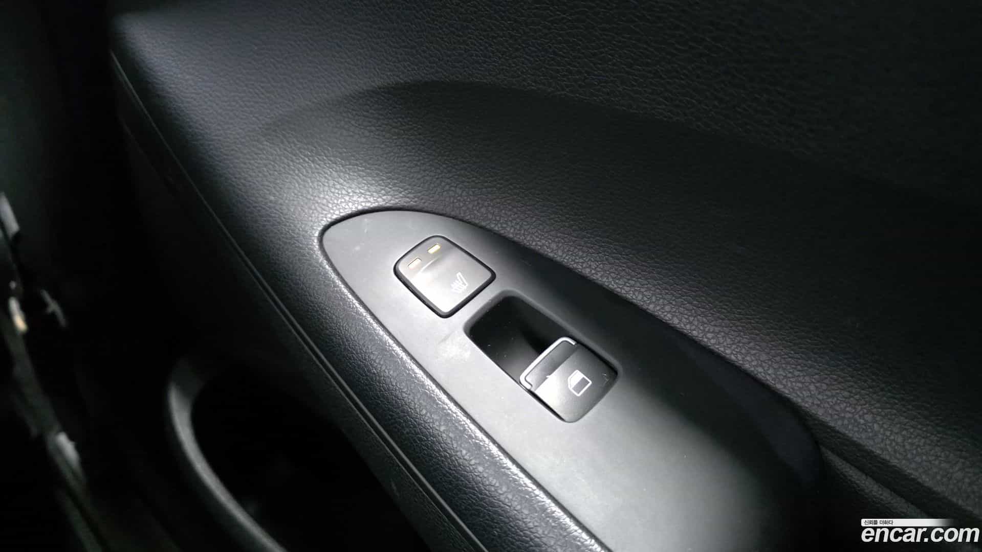 Grandeur Hyundai 2018.3-OPTION-023