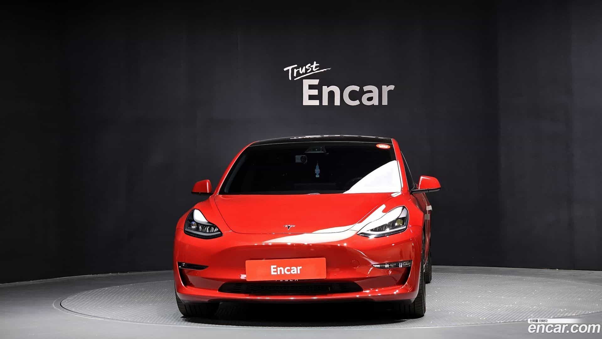 Model 3 Tesla 2021.5-OUTER-003