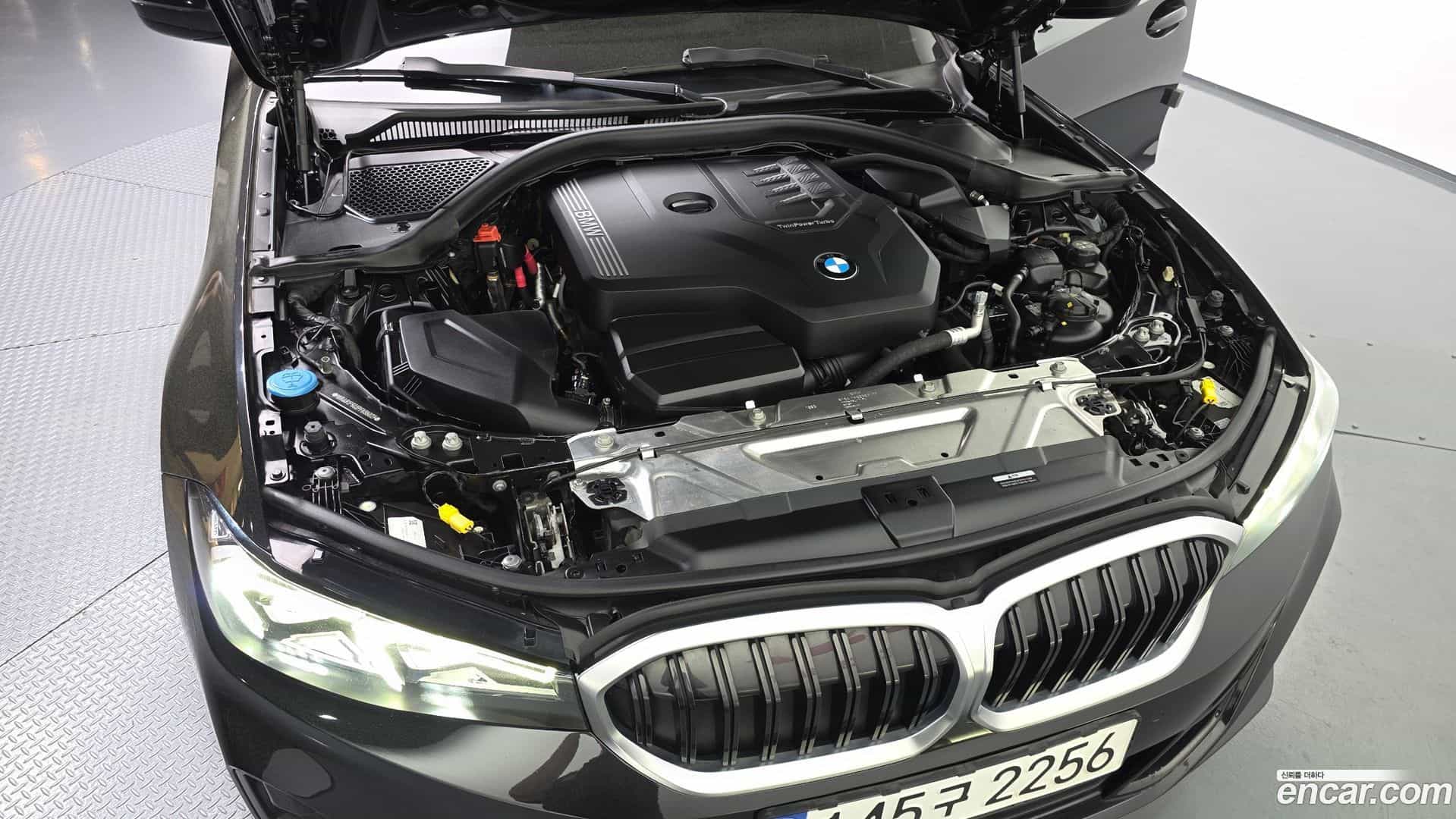 3-Series BMW 2022.10-OUTER-006