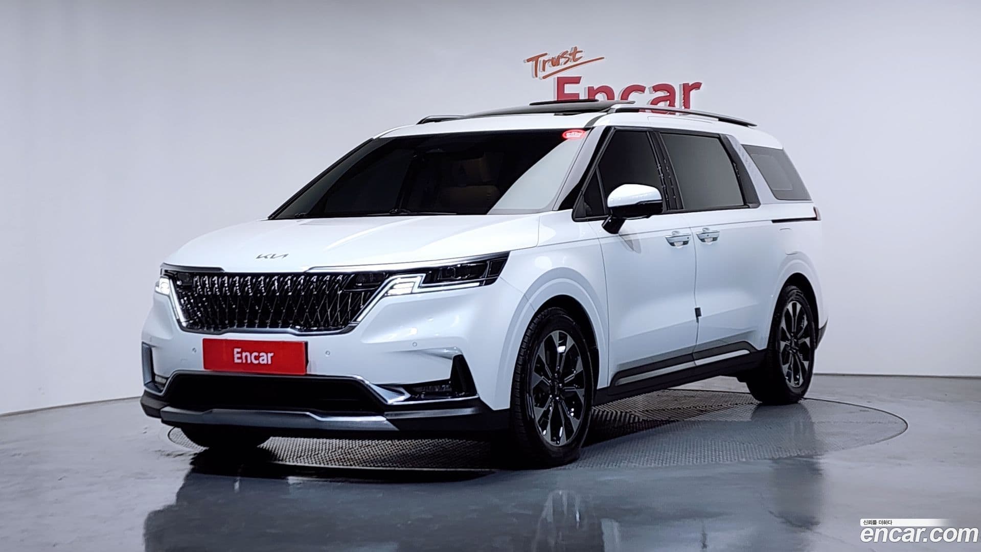 Main__Slider__Photo:Canival Kia 2020.11-0