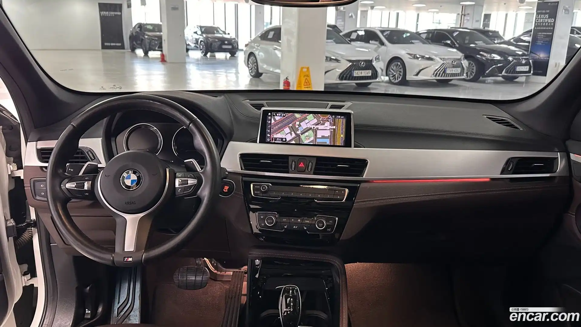 X1 BMW 2021.11-INNER-007