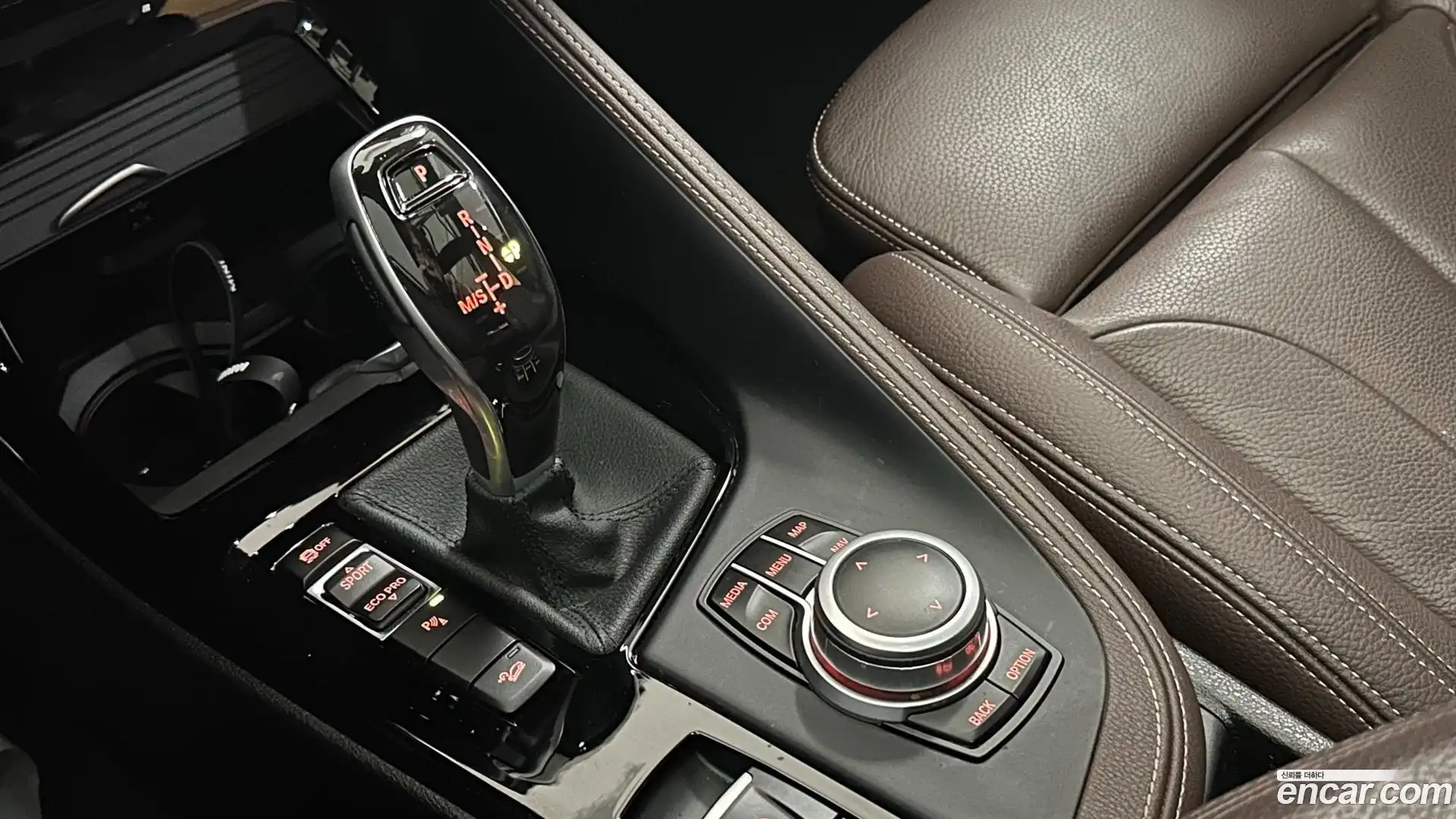 X1 BMW 2021.11-INNER-009
