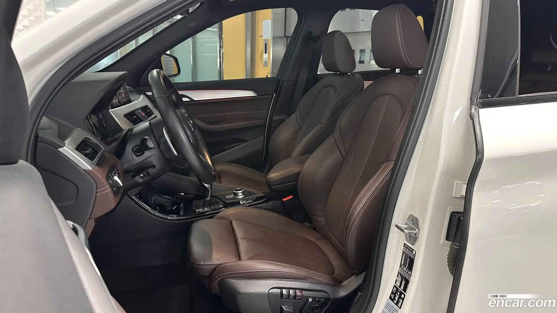 X1 BMW 2021.11-INNER-010
