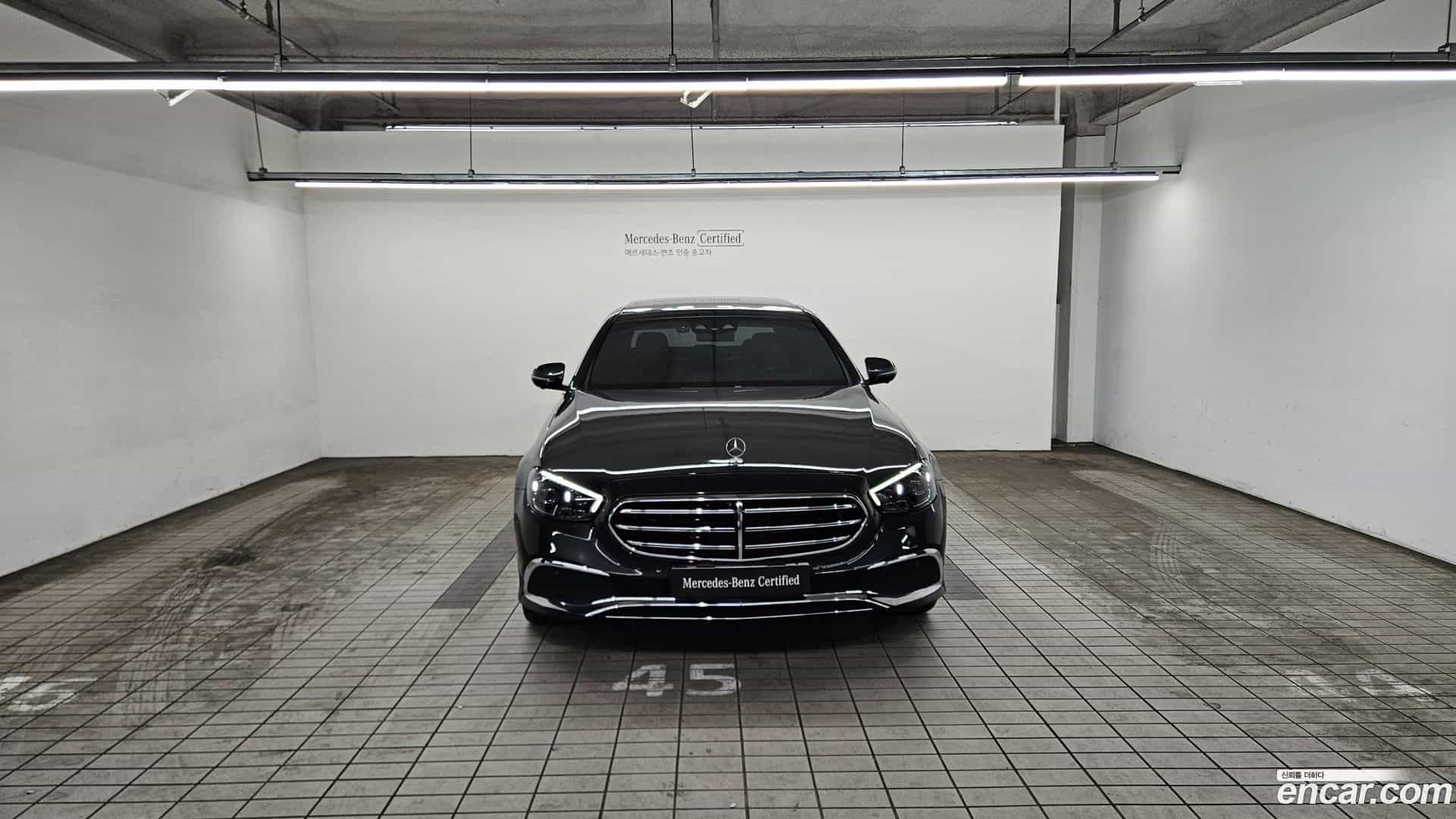 E-Class Mercedes-Benz 2022.2-OUTER-003