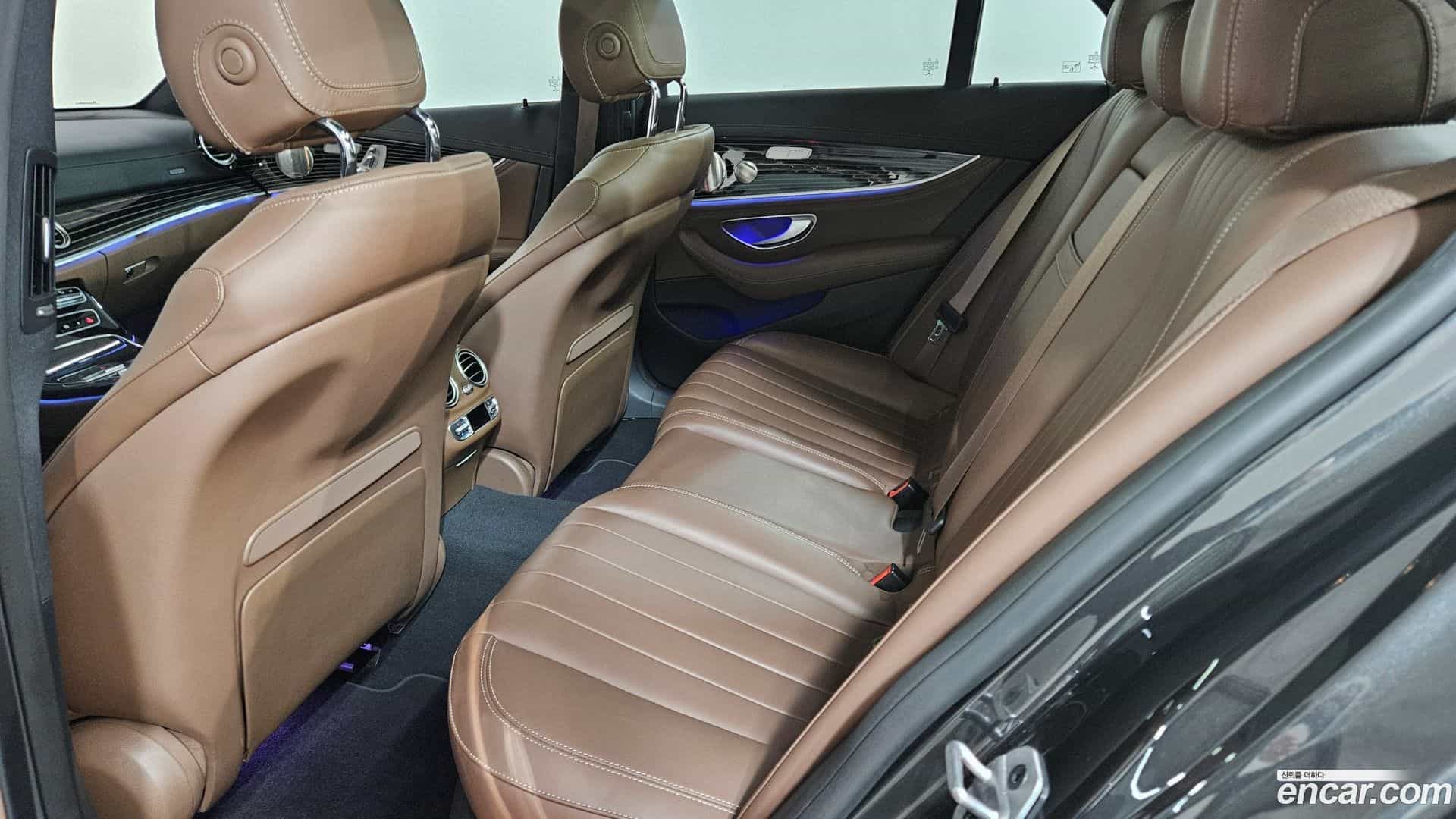 E-Class Mercedes-Benz 2022.2-INNER-010