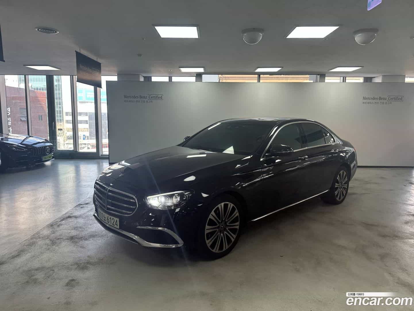 E-Class Mercedes-Benz 2023.1-OUTER-001