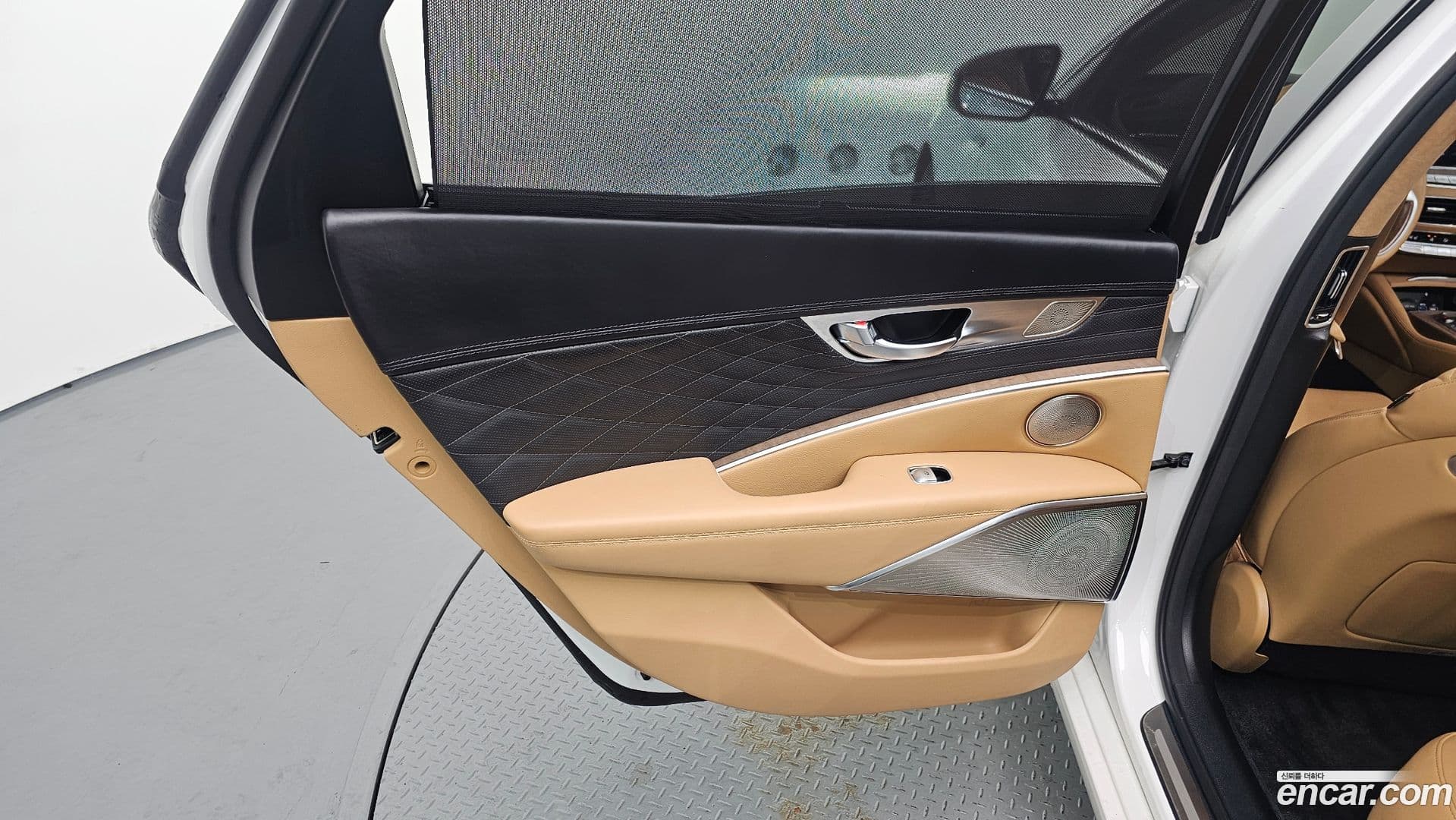 Main__Slider__Photo:K9 Kia 2021.7-24