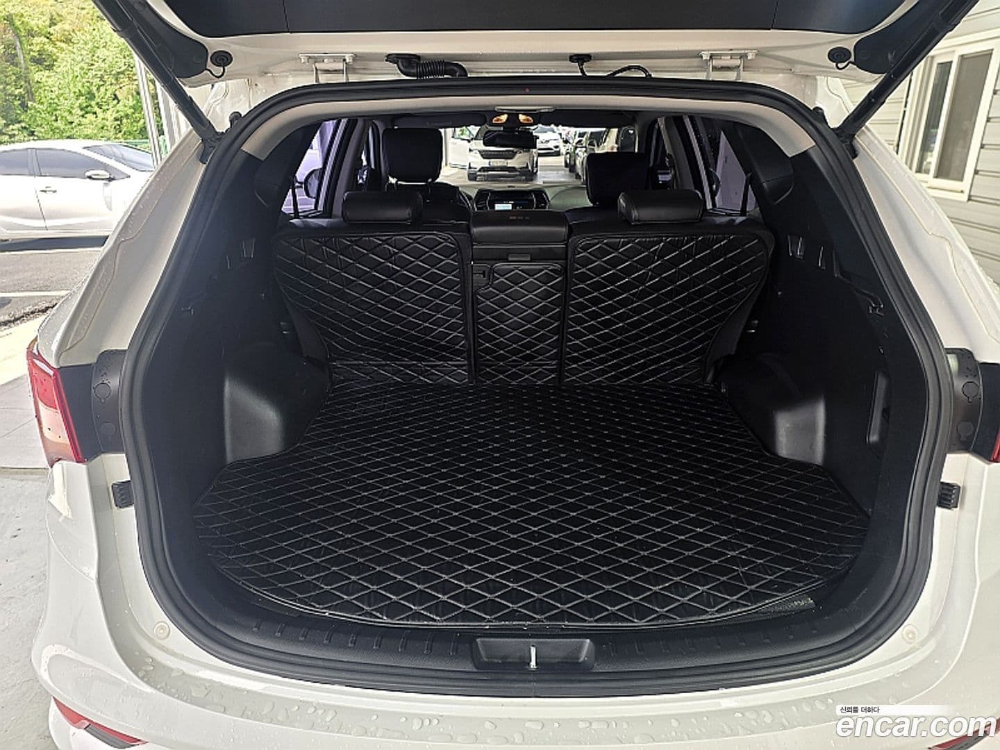 Main__Slider__Photo:Santafe Hyundai 2018.0-6