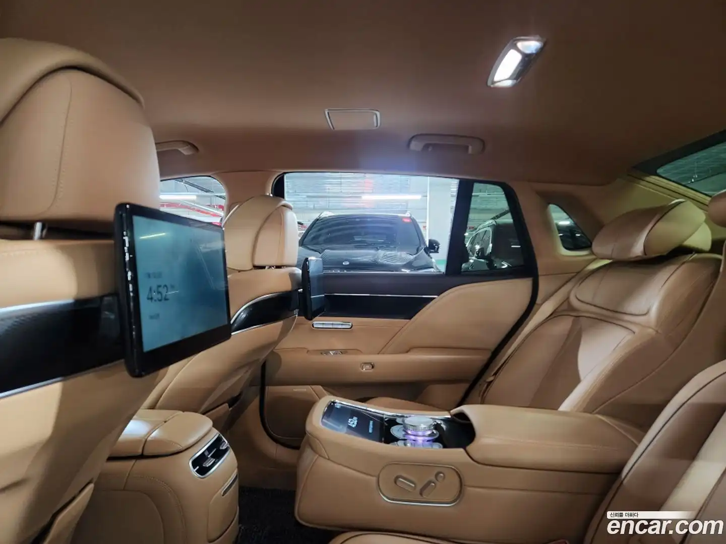 G90 Genesis 2022.11-INNER-010