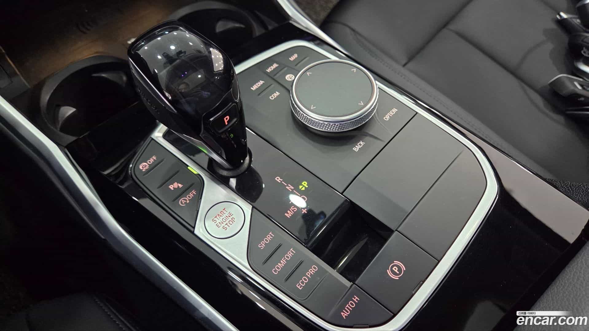 3-Series BMW 2021.4-INNER-009