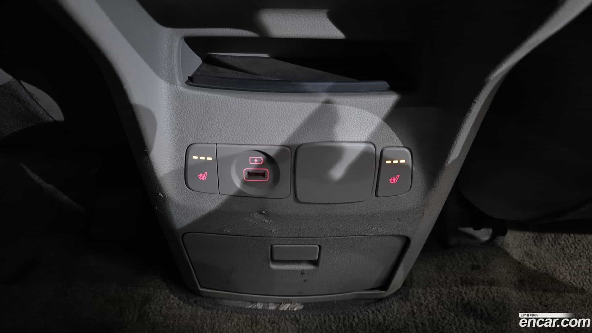 Canival Kia 2018.4-OPTION-021
