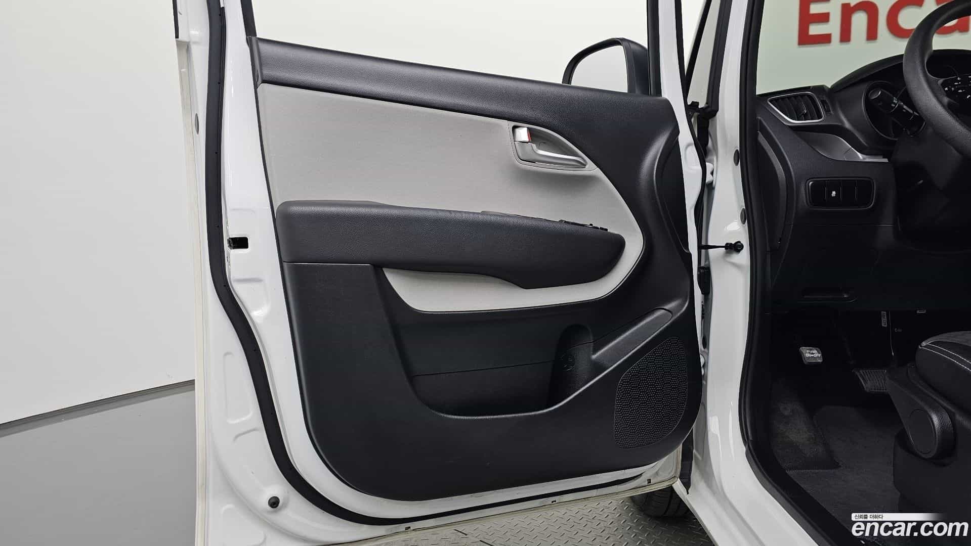 RAY Kia 2022.6-INNER-034