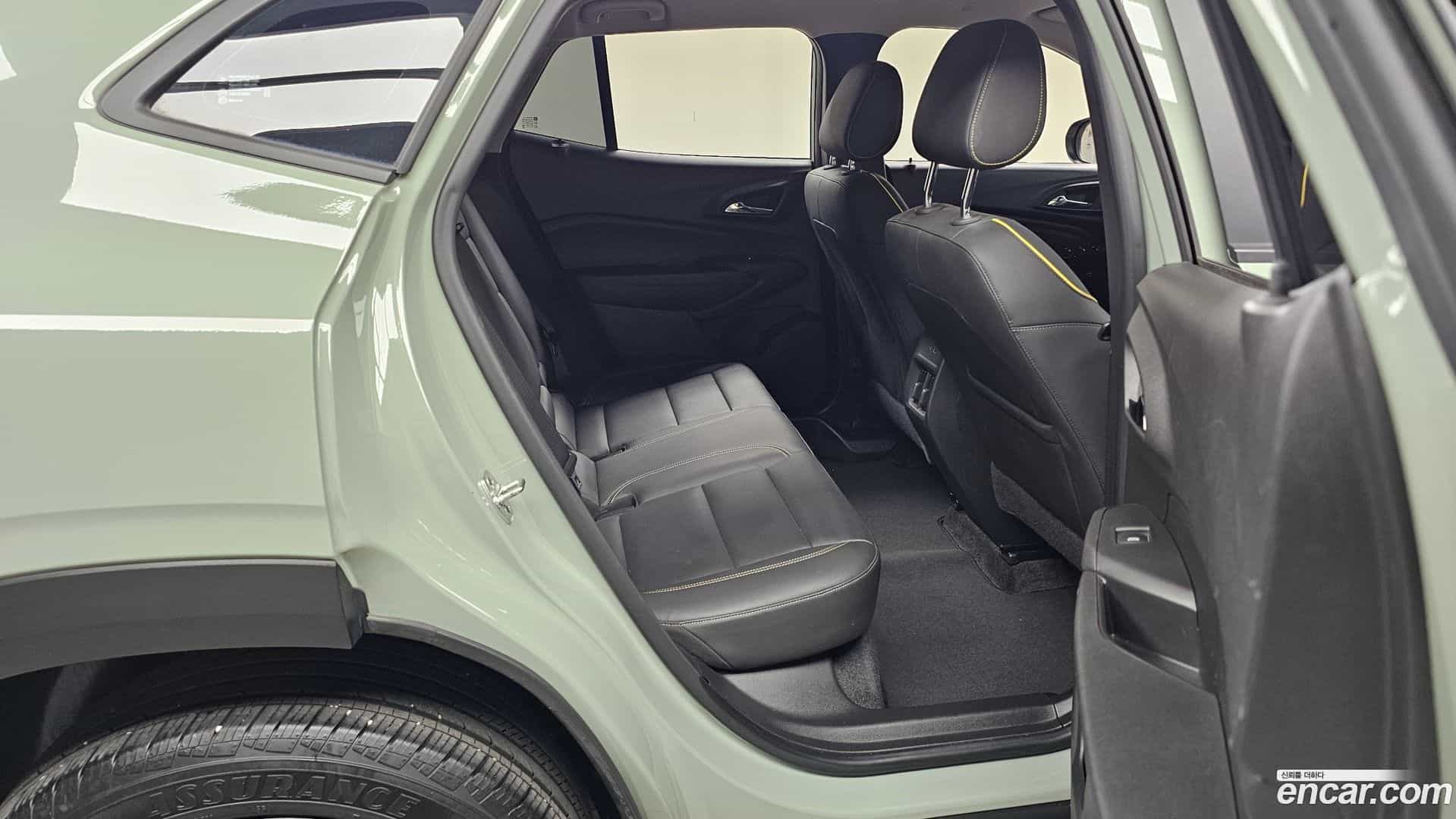 Trax Chevrolet 2023.10-OPTION-015