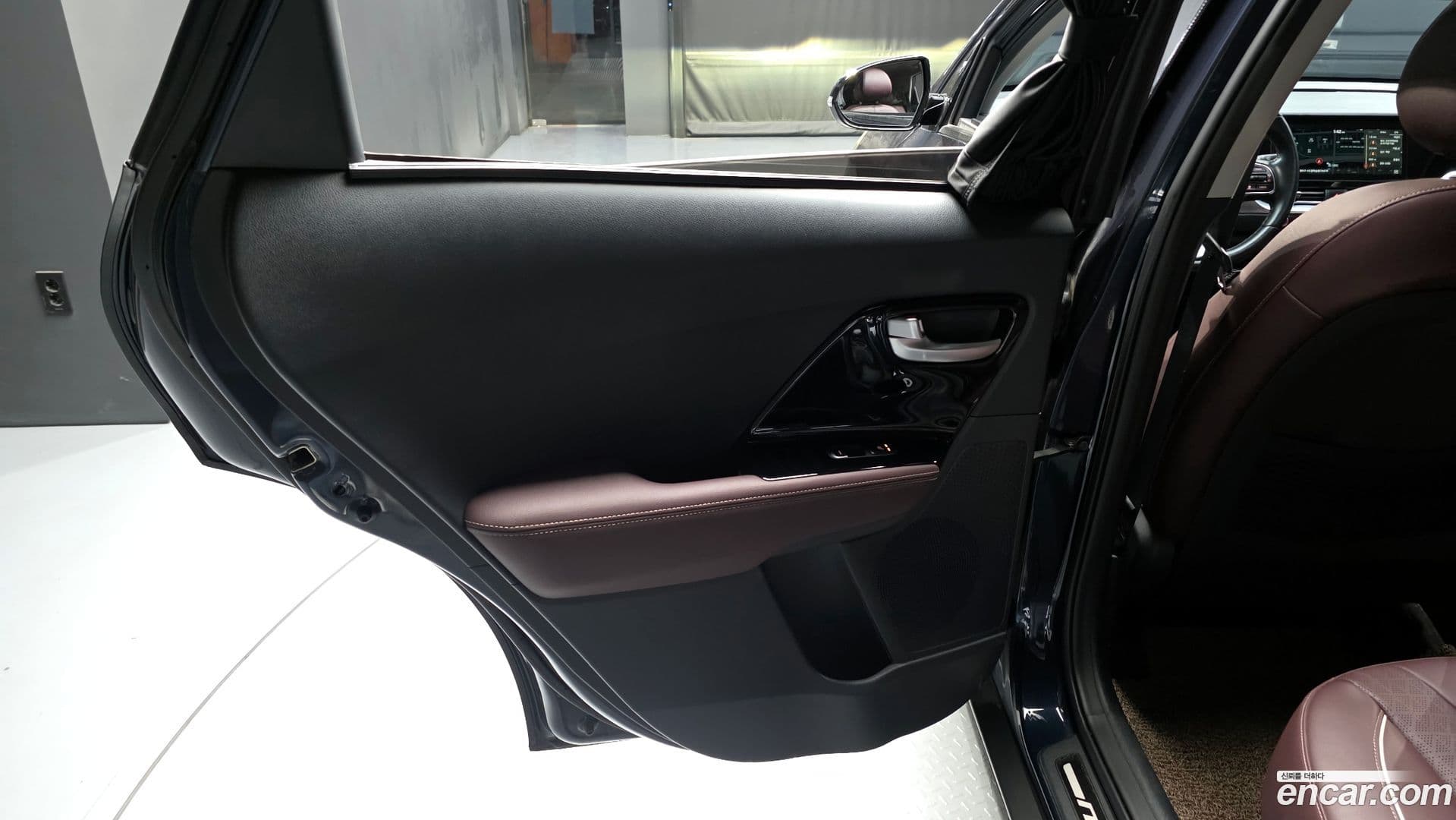 Main__Slider__Photo:Niro Kia 2020.1-24