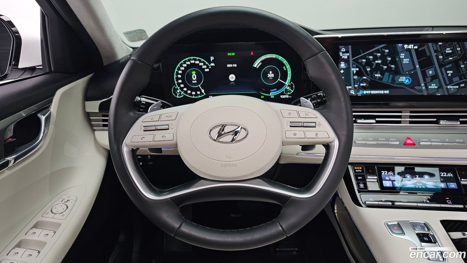 Main__Slider__Photo:Grandeur Hyundai 2022.5-12