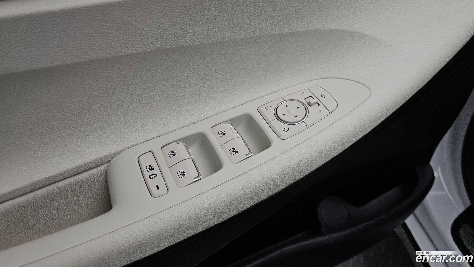 Main__Slider__Photo:Grandeur Hyundai 2022.5-16