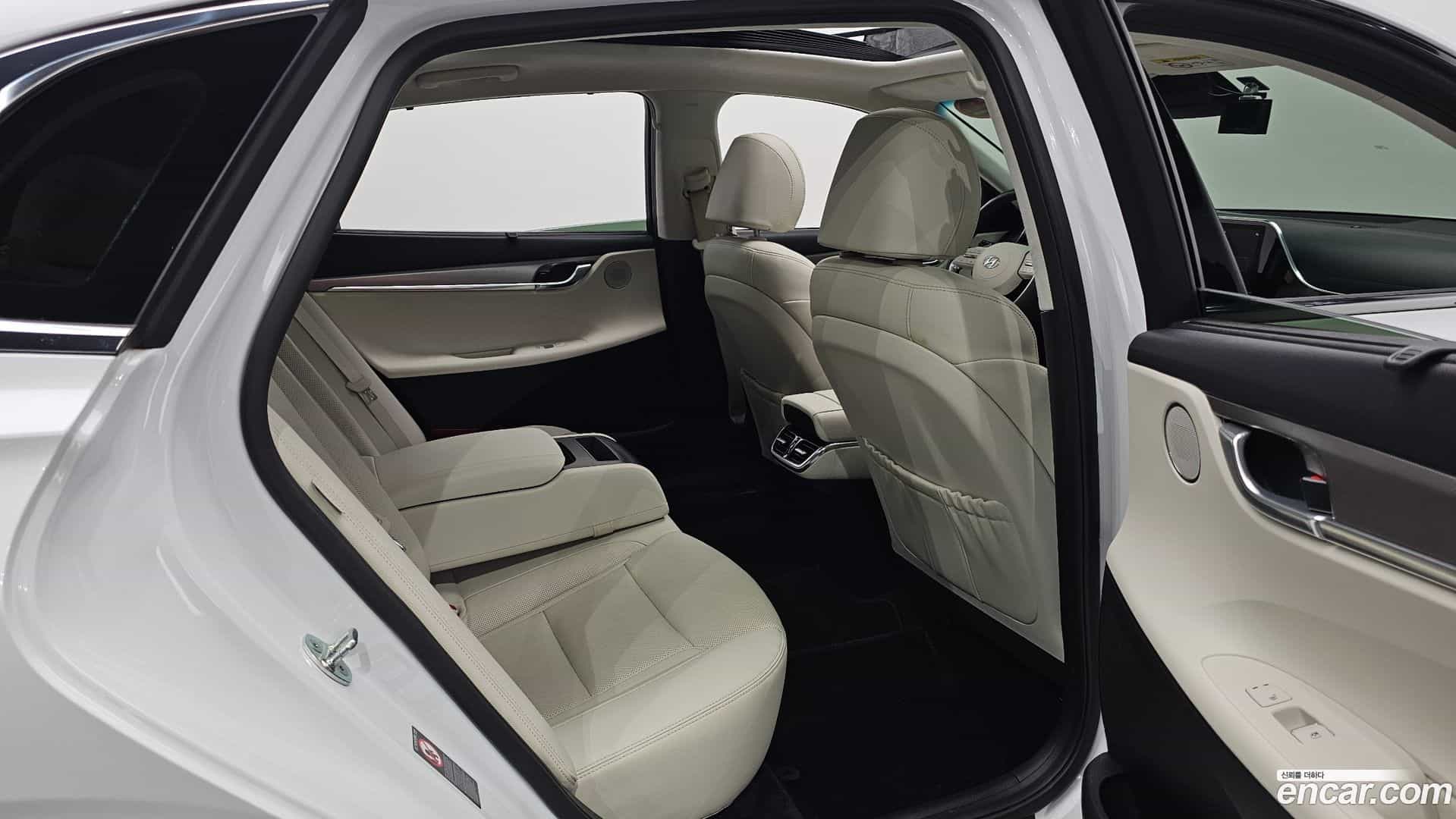 Grandeur Hyundai 2022.5-INNER-036