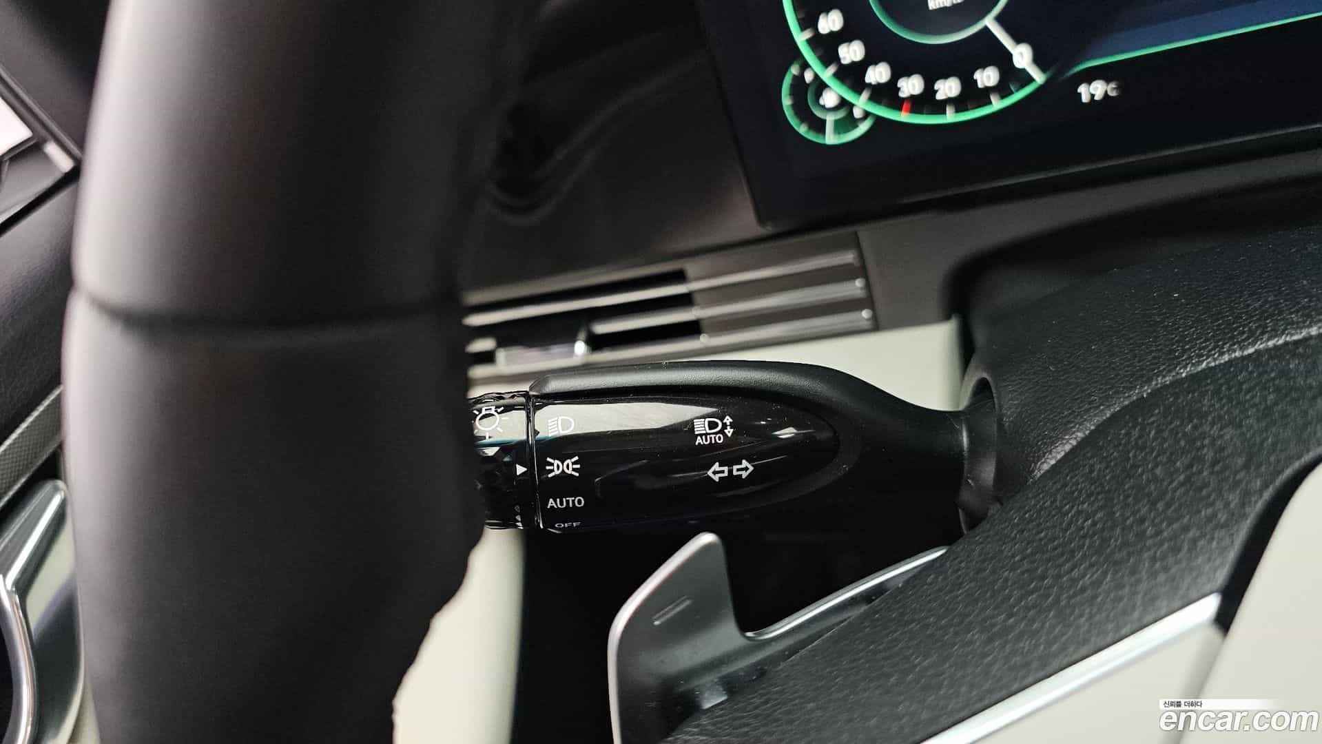 Grandeur Hyundai 2022.5-OPTION-041