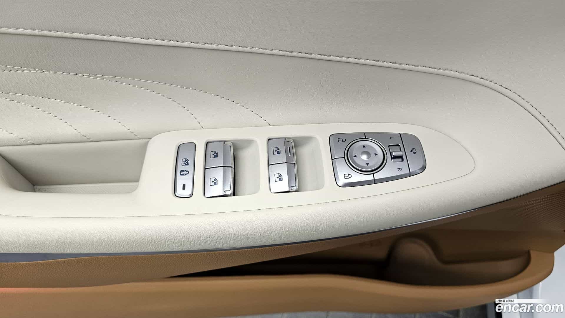 Grandeur Hyundai 2021.3-OPTION-046