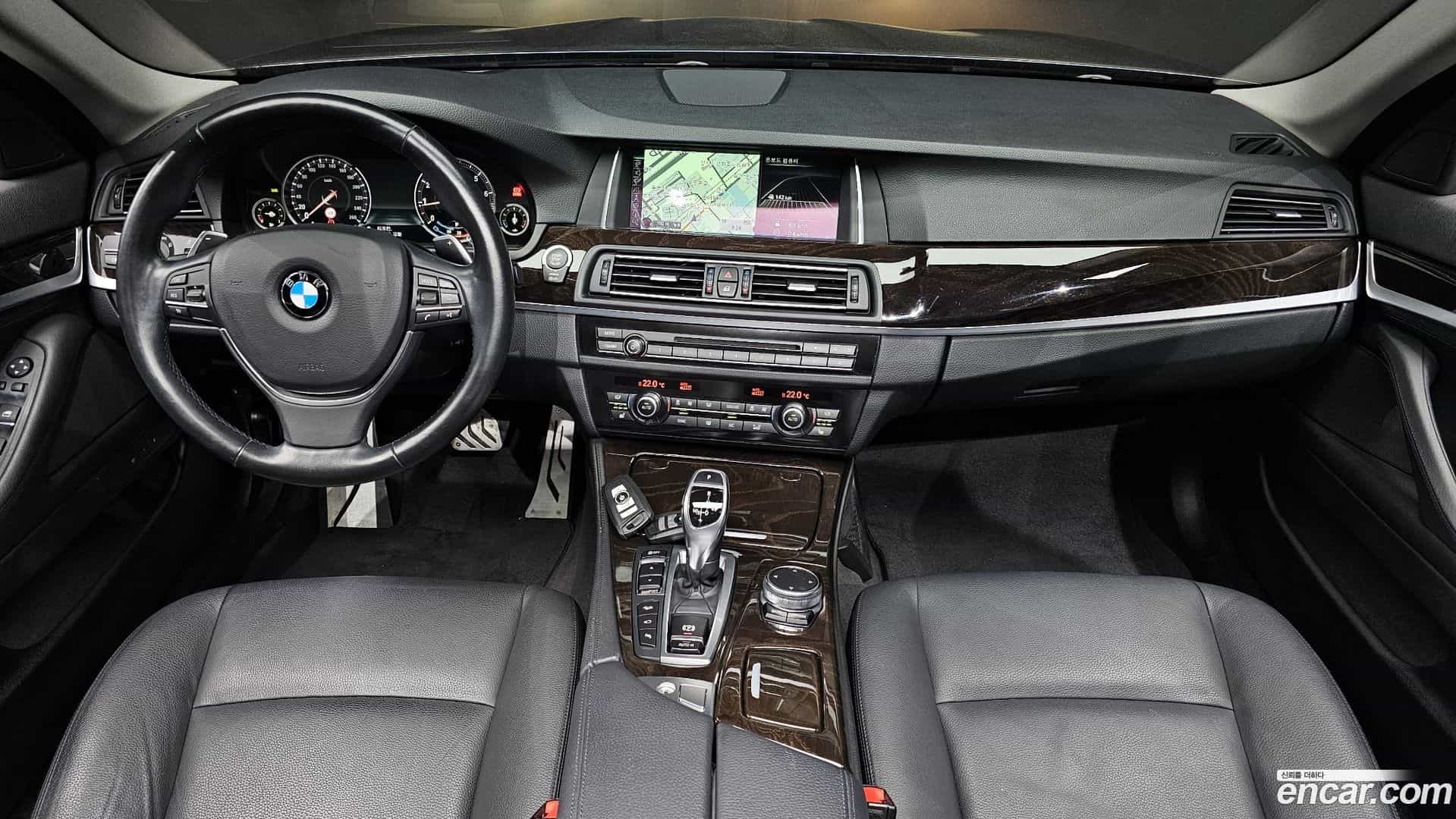 5-Series BMW 2015.5-INNER-007