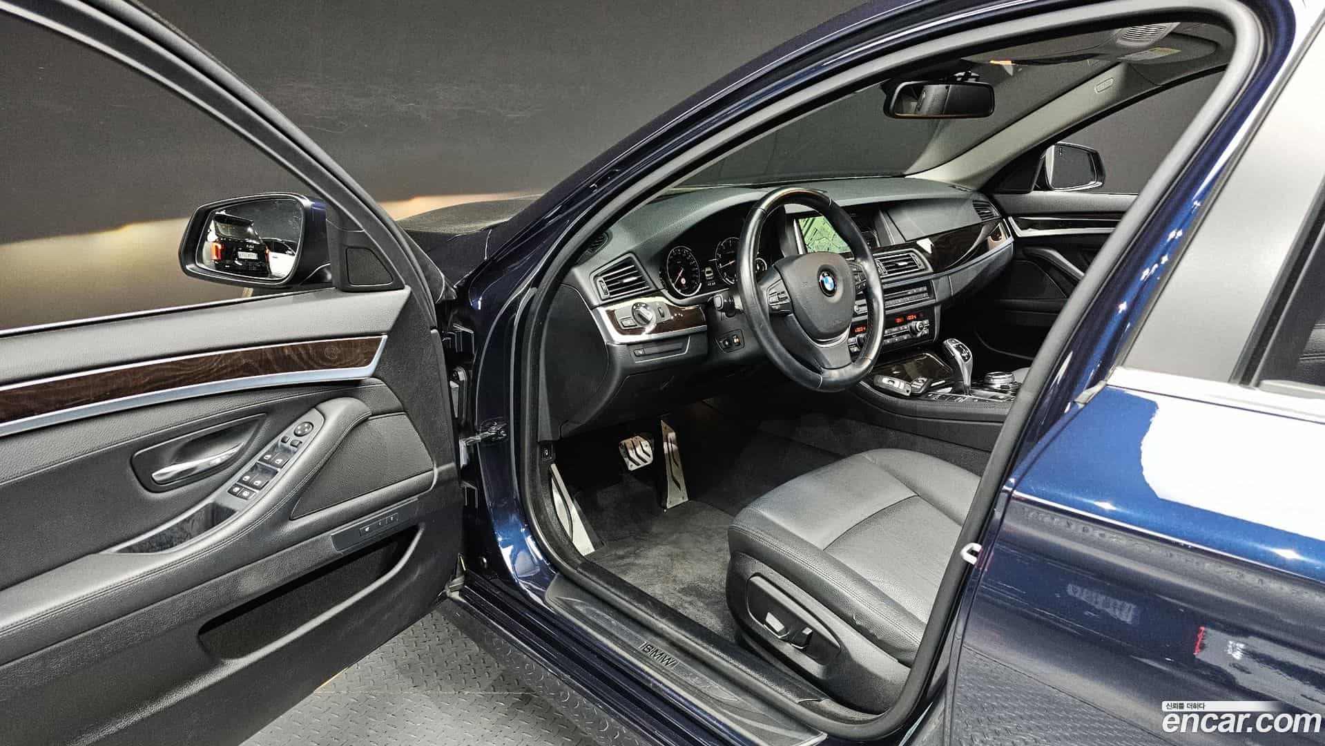 5-Series BMW 2015.5-INNER-010