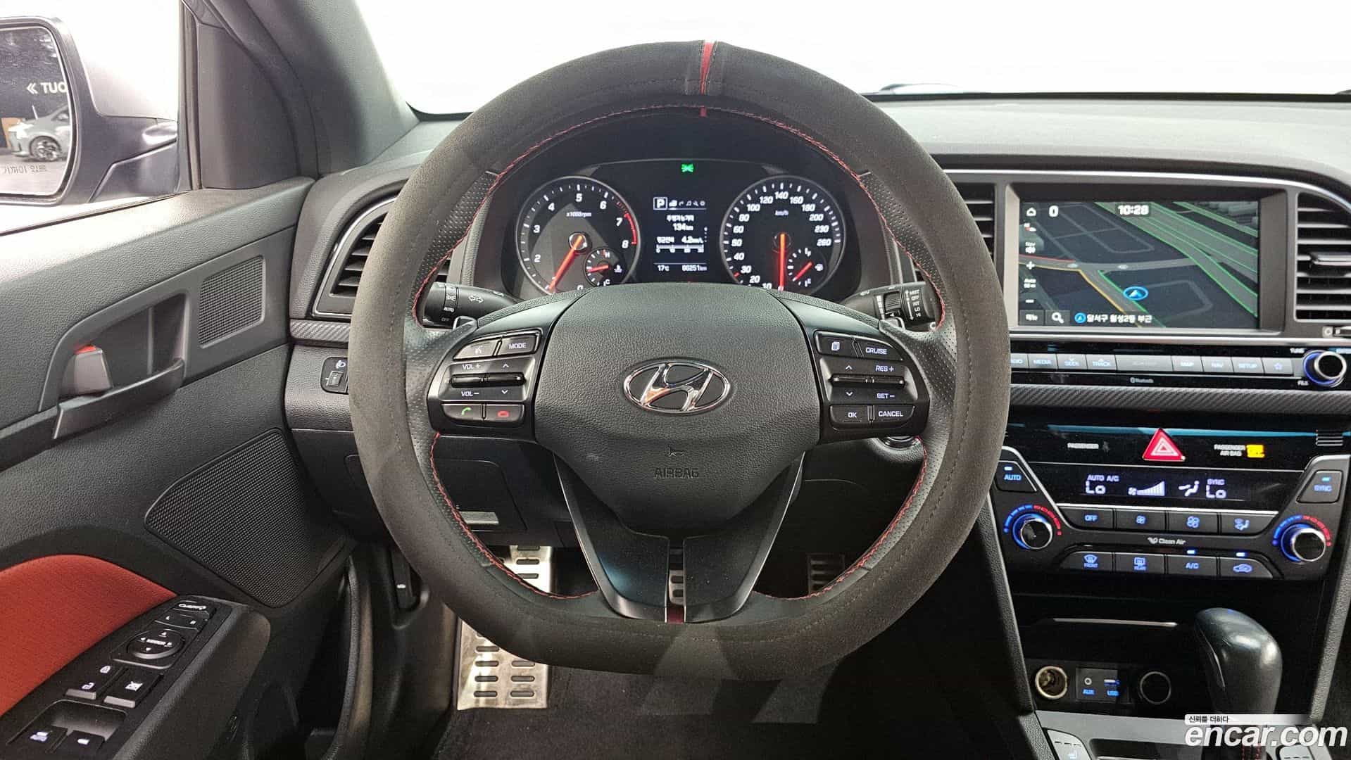 AVANTE Hyundai 2017.7-OPTION-017