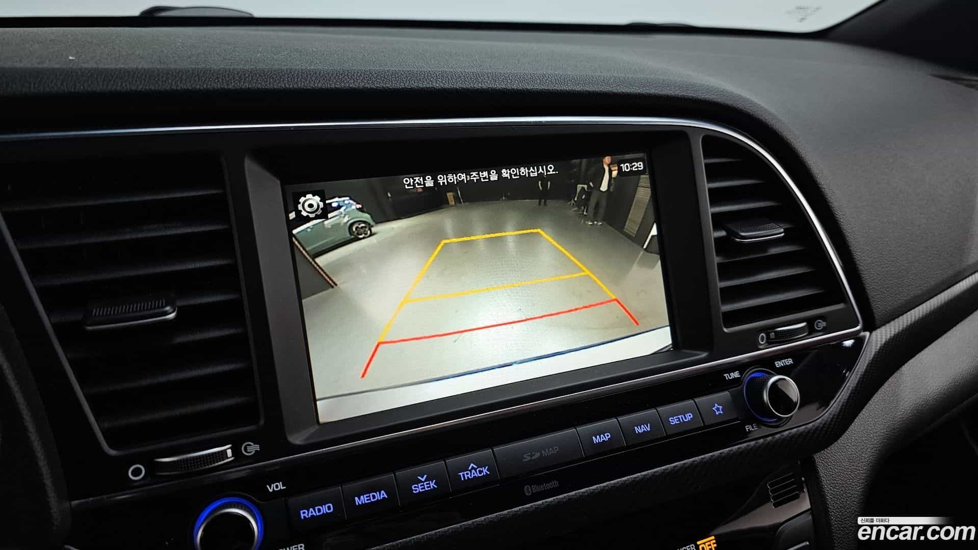 AVANTE Hyundai 2017.7-OPTION-020
