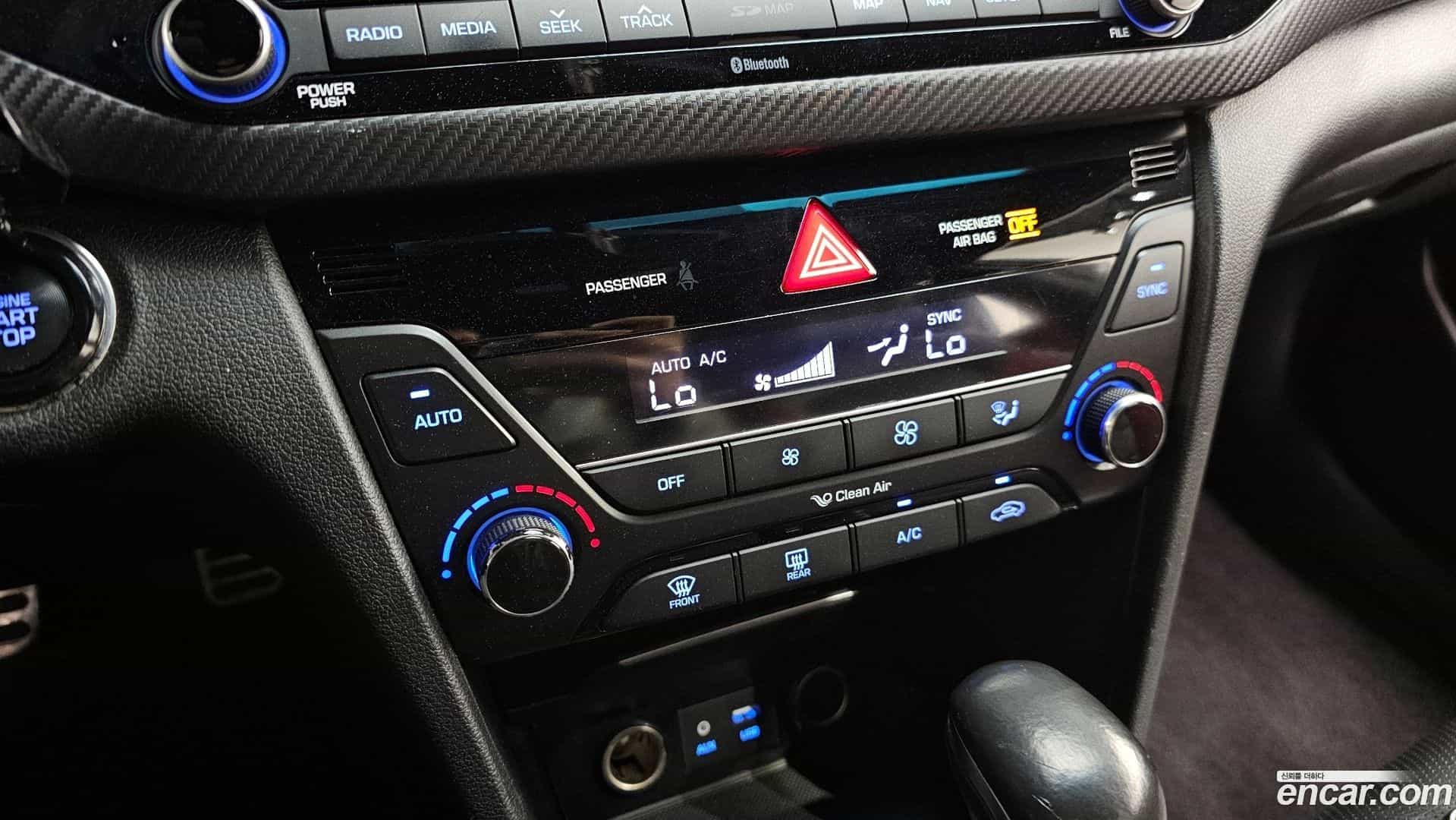 AVANTE Hyundai 2017.7-OPTION-022